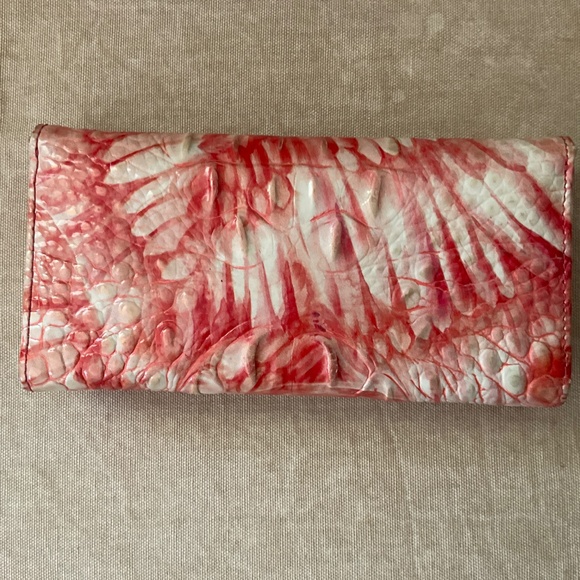Ladies coral-colored and white leather Brahmin wallet - Picture 3 of 5